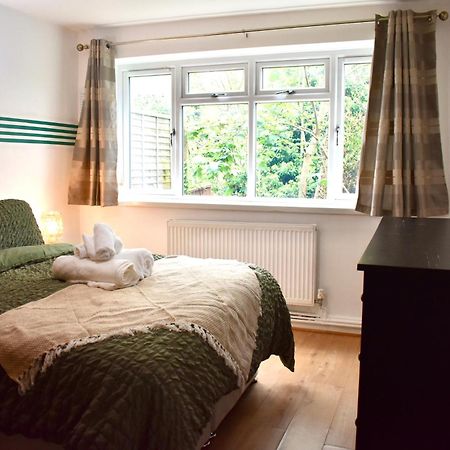 Luxury 2 Bedroom Apartment, Parking, Few Minutes Walk From Wembley Stadium Лондон Екстериор снимка