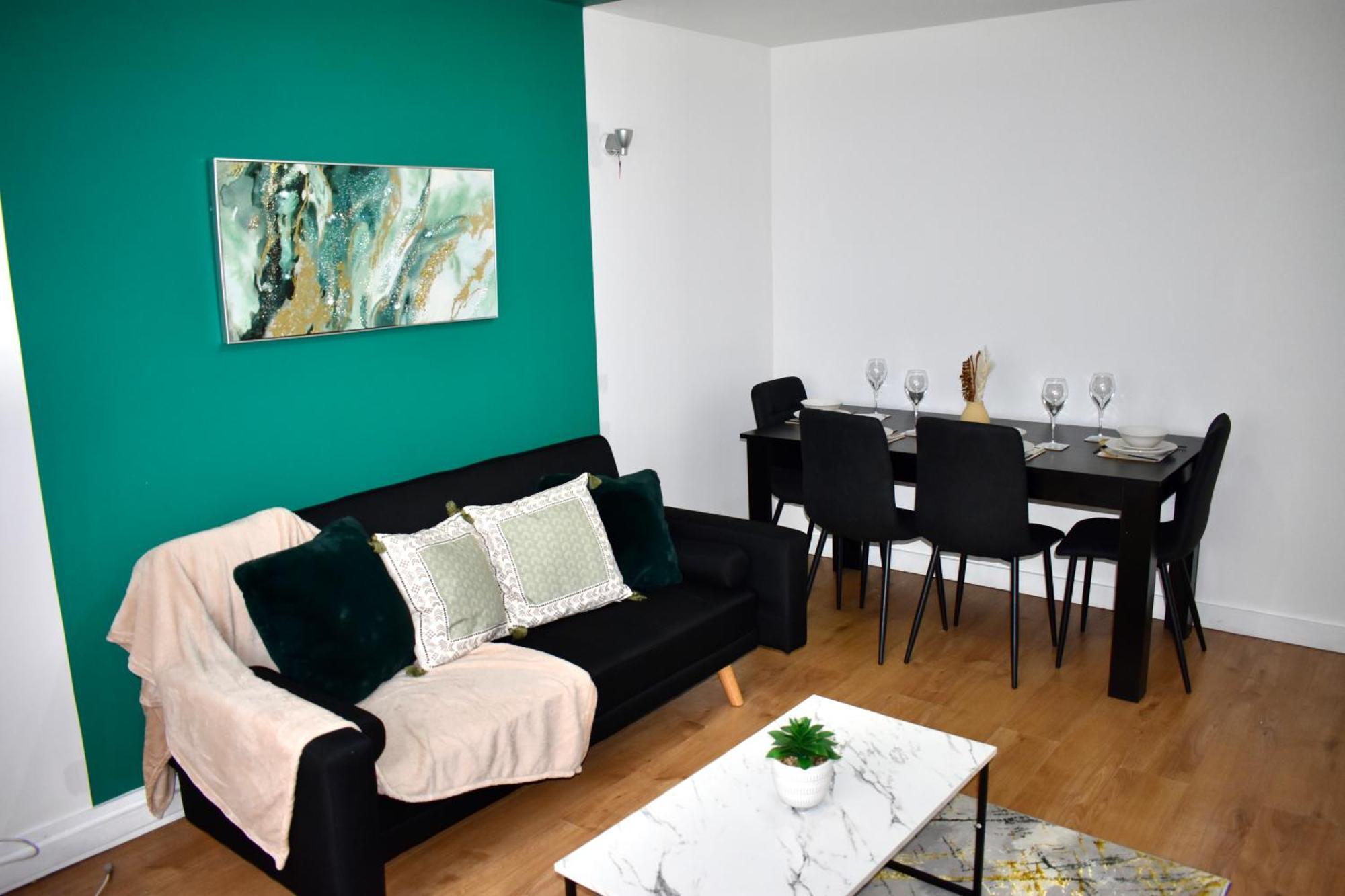 Luxury 2 Bedroom Apartment, Parking, Few Minutes Walk From Wembley Stadium Лондон Екстериор снимка