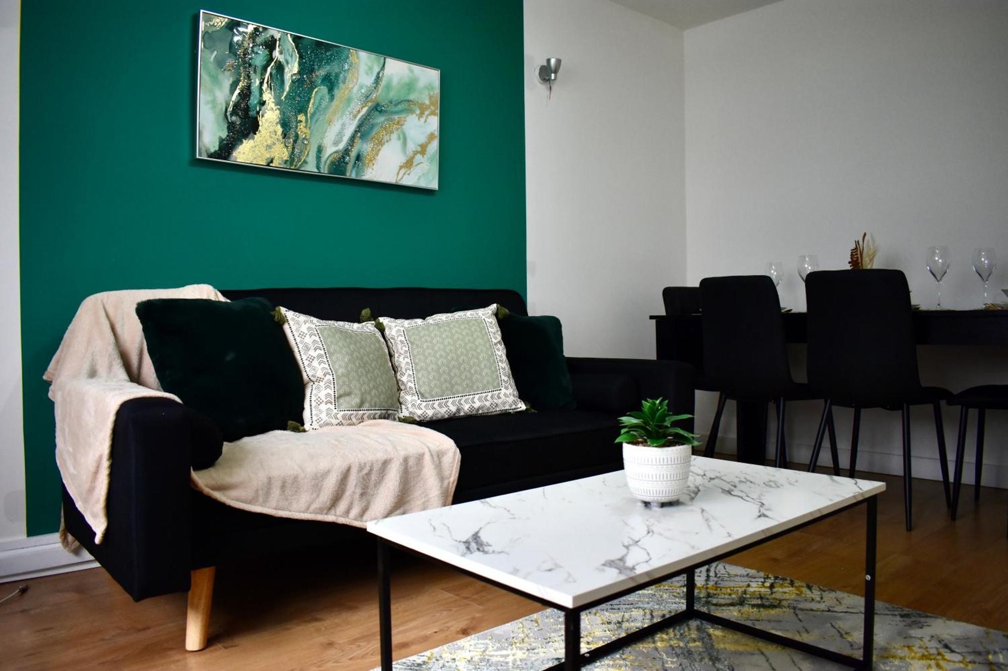 Luxury 2 Bedroom Apartment, Parking, Few Minutes Walk From Wembley Stadium Лондон Екстериор снимка
