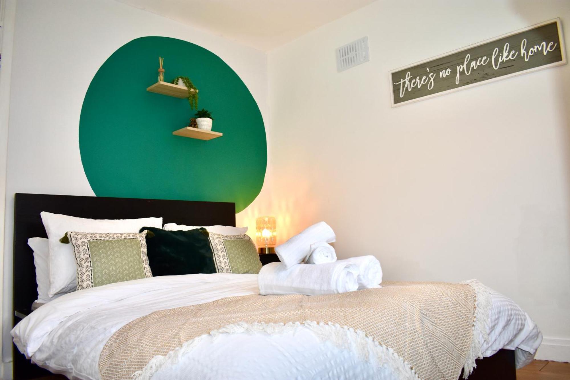 Luxury 2 Bedroom Apartment, Parking, Few Minutes Walk From Wembley Stadium Лондон Екстериор снимка
