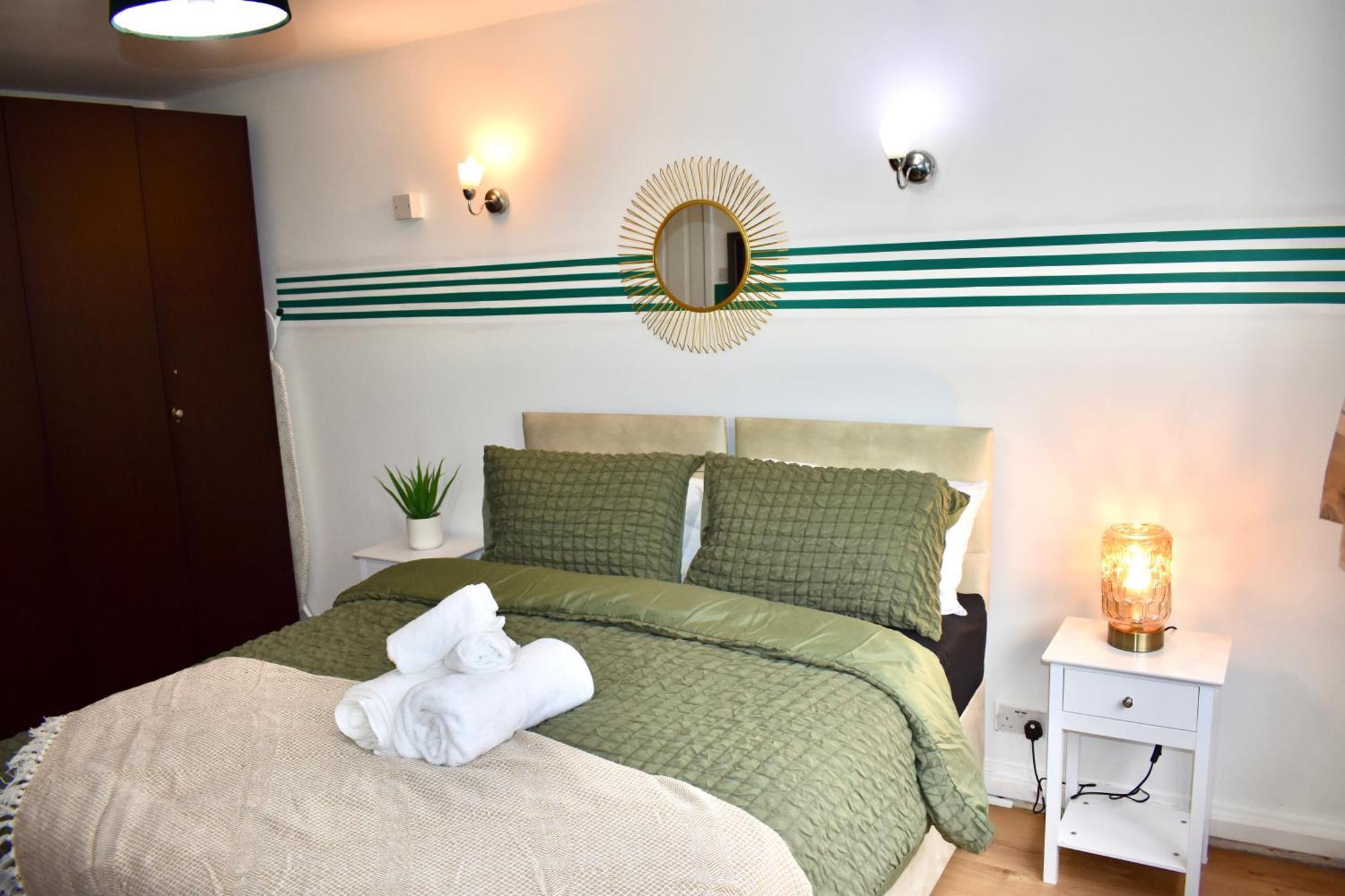 Luxury 2 Bedroom Apartment, Parking, Few Minutes Walk From Wembley Stadium Лондон Екстериор снимка