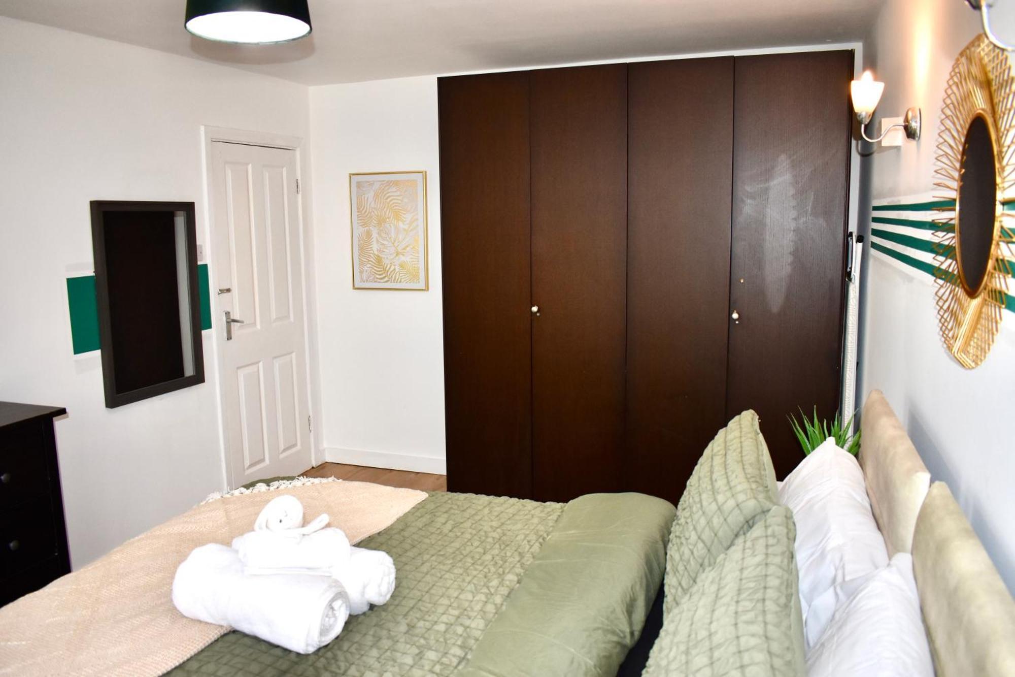 Luxury 2 Bedroom Apartment, Parking, Few Minutes Walk From Wembley Stadium Лондон Екстериор снимка